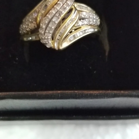 R267  Natural White Diamond Cocktail Ring - Picture 7 of 12